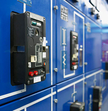 低壓開關(guān)設(shè)備